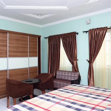 Heritage Courtyard 3*